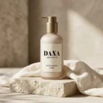 Flacon pompe épuré du Lait Hydratant Corps DANA Aesthetic pour souplesse et élasticité